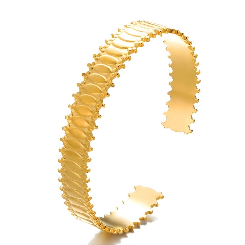 Elegant Gold Cuff Bracelet